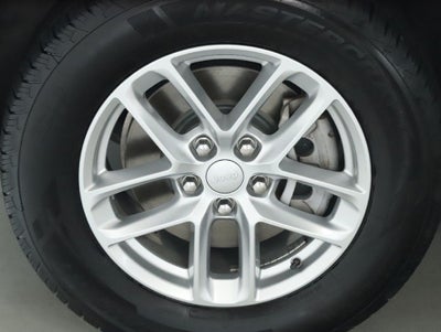 2022 Jeep Grand Cherokee L Laredo 4x4