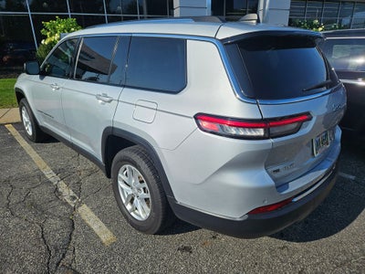 2022 Jeep Grand Cherokee L Laredo 4x4