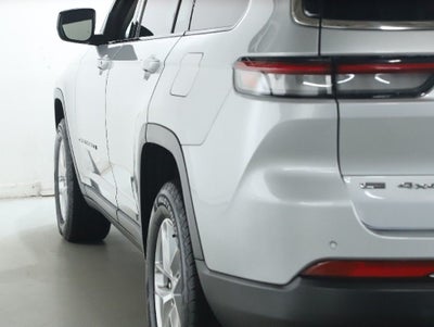 2022 Jeep Grand Cherokee L Laredo 4x4