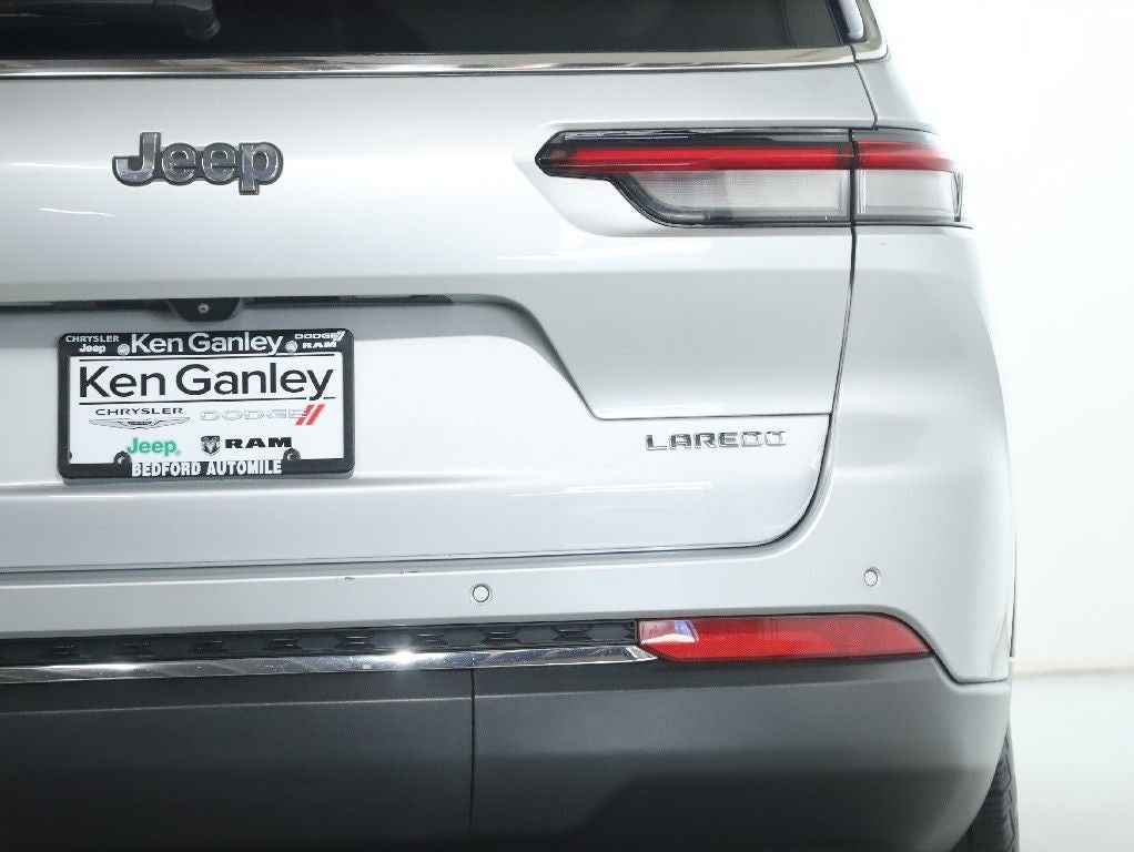 2022 Jeep Grand Cherokee L Laredo 4x4