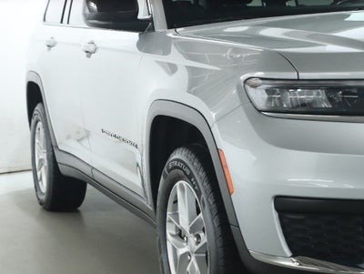 2022 Jeep Grand Cherokee L Laredo 4x4