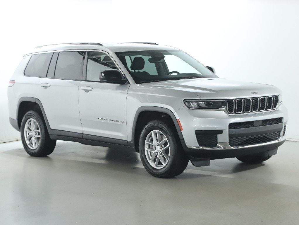2022 Jeep Grand Cherokee L Laredo 4x4