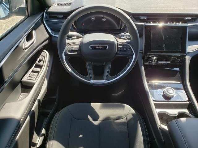 2025 Jeep Grand Cherokee GRAND CHEROKEE L LAREDO X 4X4