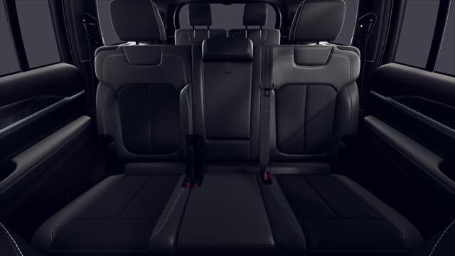 2026 Jeep Grand Cherokee GRAND CHEROKEE L LAREDO ALTITUDE 4X4