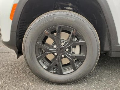2026 Jeep Grand Cherokee GRAND CHEROKEE L LAREDO ALTITUDE 4X4