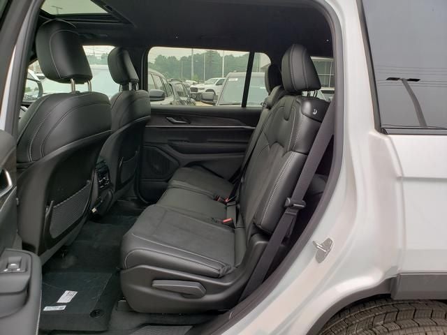2026 Jeep Grand Cherokee GRAND CHEROKEE L LAREDO ALTITUDE 4X4