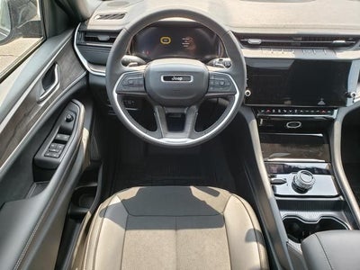 2026 Jeep Grand Cherokee GRAND CHEROKEE L LAREDO ALTITUDE 4X4