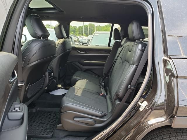2026 Jeep Grand Cherokee GRAND CHEROKEE L LAREDO ALTITUDE 4X4