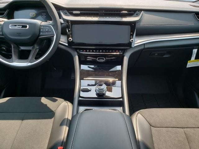 2026 Jeep Grand Cherokee GRAND CHEROKEE L LAREDO ALTITUDE 4X4