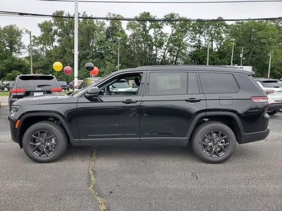 2027 Jeep Grand Cherokee L Laredo Altitude
