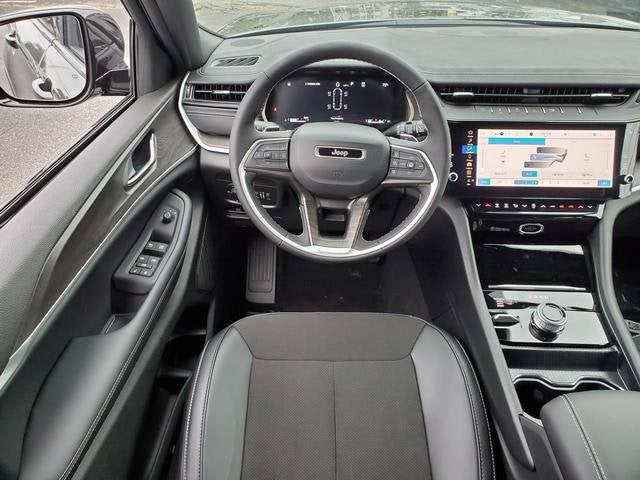 2027 Jeep Grand Cherokee L Laredo Altitude