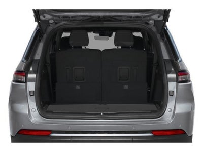 2027 Jeep Grand Cherokee Laredo Altitude
