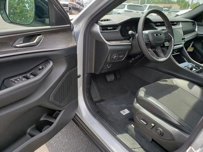 2026 Jeep Grand Cherokee GRAND CHEROKEE L LAREDO ALTITUDE 4X4
