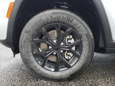 2026 Jeep Grand Cherokee GRAND CHEROKEE L LAREDO ALTITUDE 4X4
