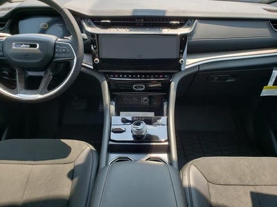 2026 Jeep Grand Cherokee GRAND CHEROKEE L LAREDO ALTITUDE 4X4
