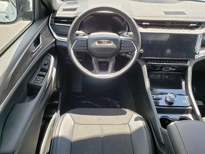 2026 Jeep Grand Cherokee GRAND CHEROKEE L LAREDO ALTITUDE 4X4