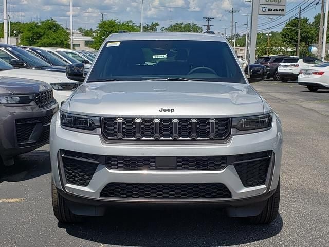 2026 Jeep Grand Cherokee GRAND CHEROKEE L LAREDO ALTITUDE 4X4