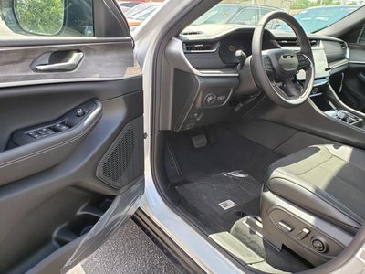 2026 Jeep Grand Cherokee GRAND CHEROKEE L LAREDO ALTITUDE 4X4