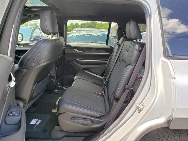 2026 Jeep Grand Cherokee GRAND CHEROKEE L LAREDO ALTITUDE 4X4