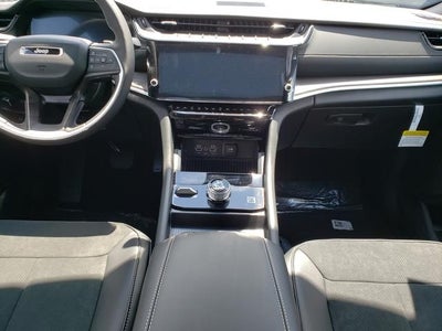 2026 Jeep Grand Cherokee GRAND CHEROKEE L LAREDO ALTITUDE 4X4