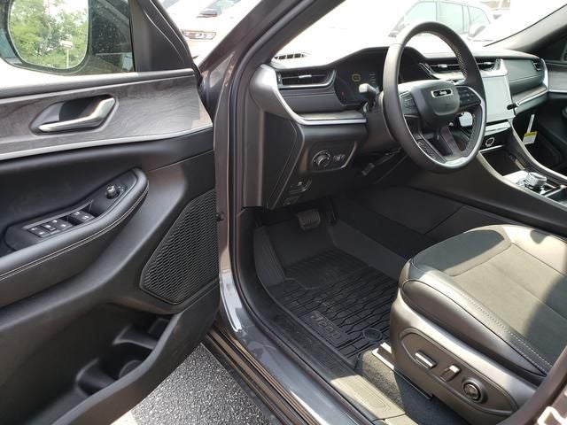 2026 Jeep Grand Cherokee GRAND CHEROKEE L LAREDO ALTITUDE 4X4