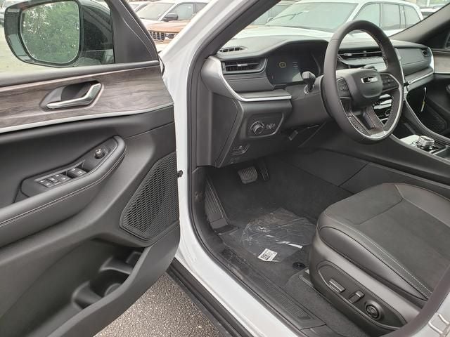 2026 Jeep Grand Cherokee GRAND CHEROKEE L LAREDO ALTITUDE 4X4