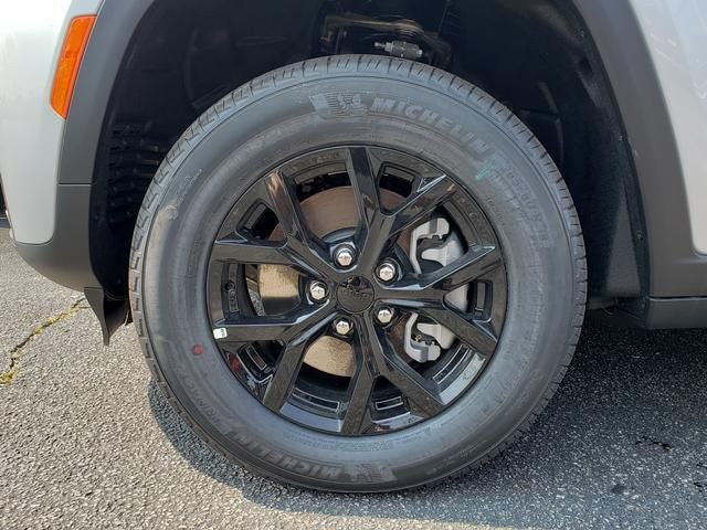 2026 Jeep Grand Cherokee GRAND CHEROKEE L LAREDO ALTITUDE 4X4