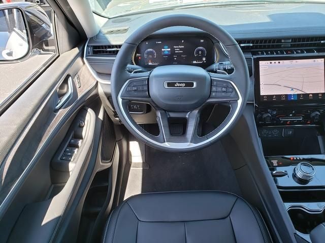 2023 Jeep Grand Cherokee GRAND CHEROKEE L LIMITED 4X4