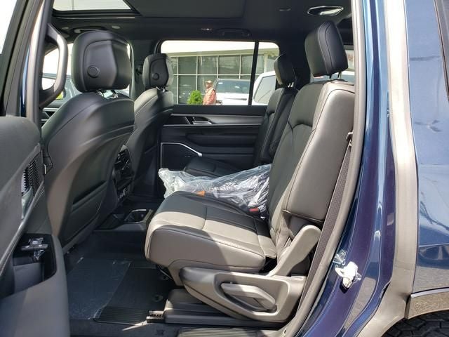2026 Jeep Grand Wagoneer GRAND WAGONEER UPLAND 4X4