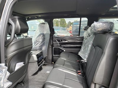 2023 Jeep Wagoneer Series III