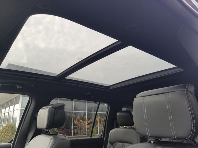 2024 Jeep Grand Wagoneer Base