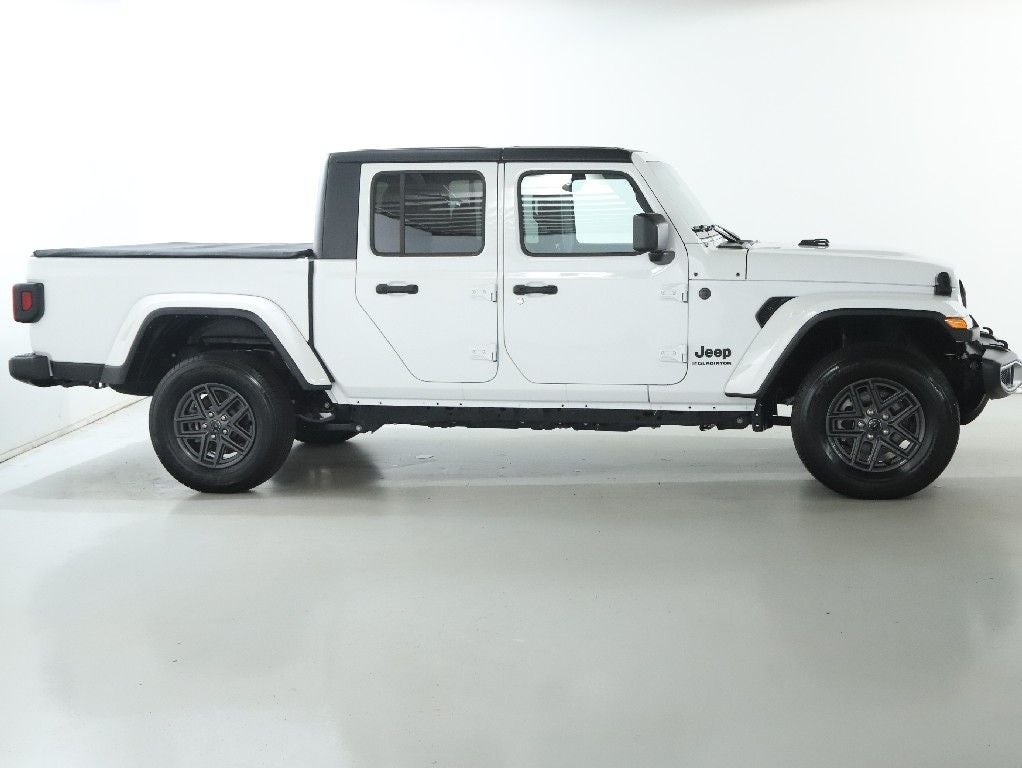 2024 Jeep Gladiator Sport S