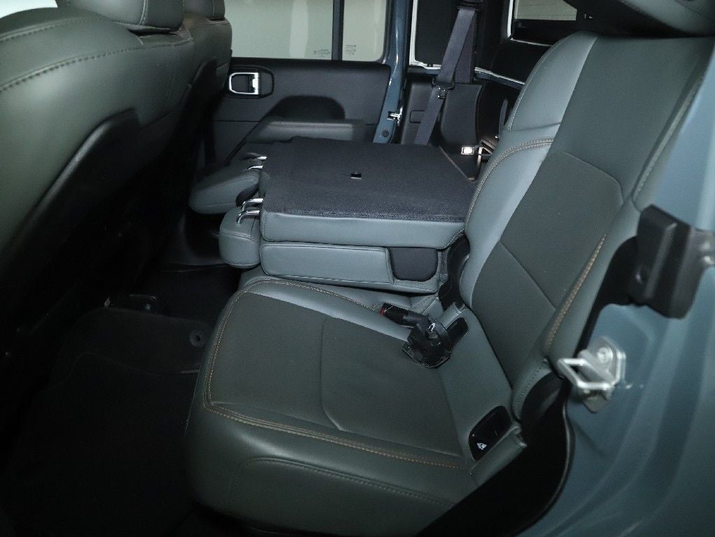 2025 Jeep Gladiator Mojave X