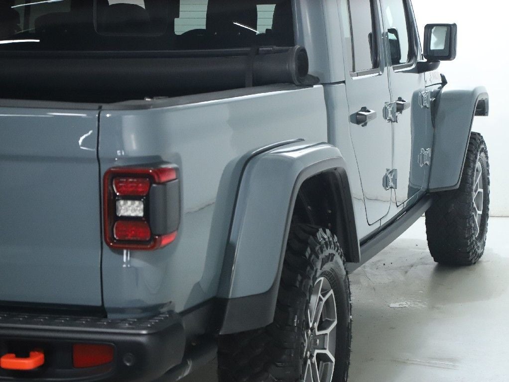 2025 Jeep Gladiator Mojave X
