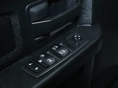 2017 RAM 1500 Express Quad Cab 4x4 6'4' Box