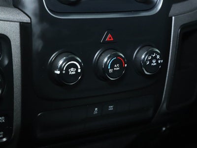 2017 RAM 1500 Express Quad Cab 4x4 6'4' Box