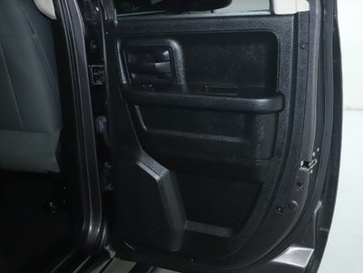 2017 RAM 1500 Express Quad Cab 4x4 6'4' Box