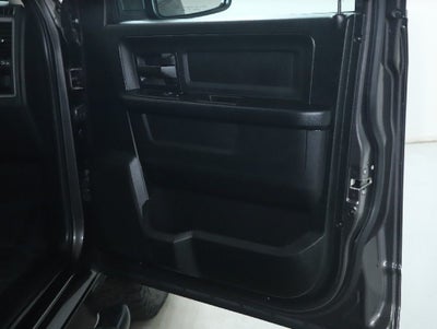 2017 RAM 1500 Express Quad Cab 4x4 6'4' Box