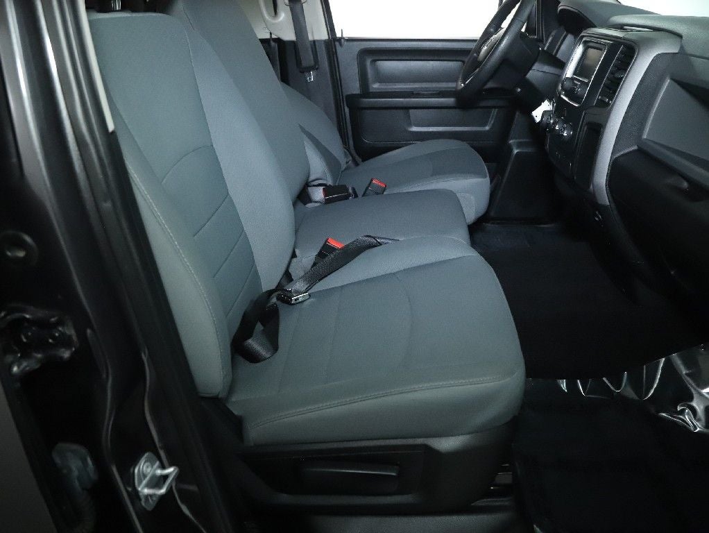 2017 RAM 1500 Express Quad Cab 4x4 6'4' Box