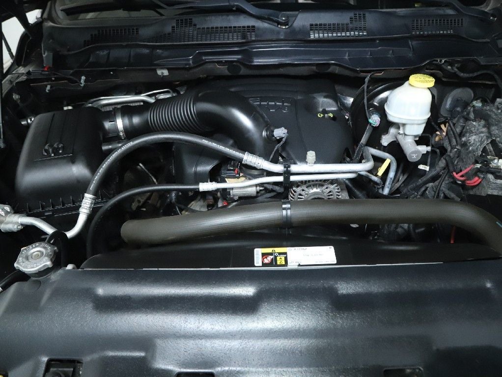 2017 RAM 1500 Express Quad Cab 4x4 6'4' Box