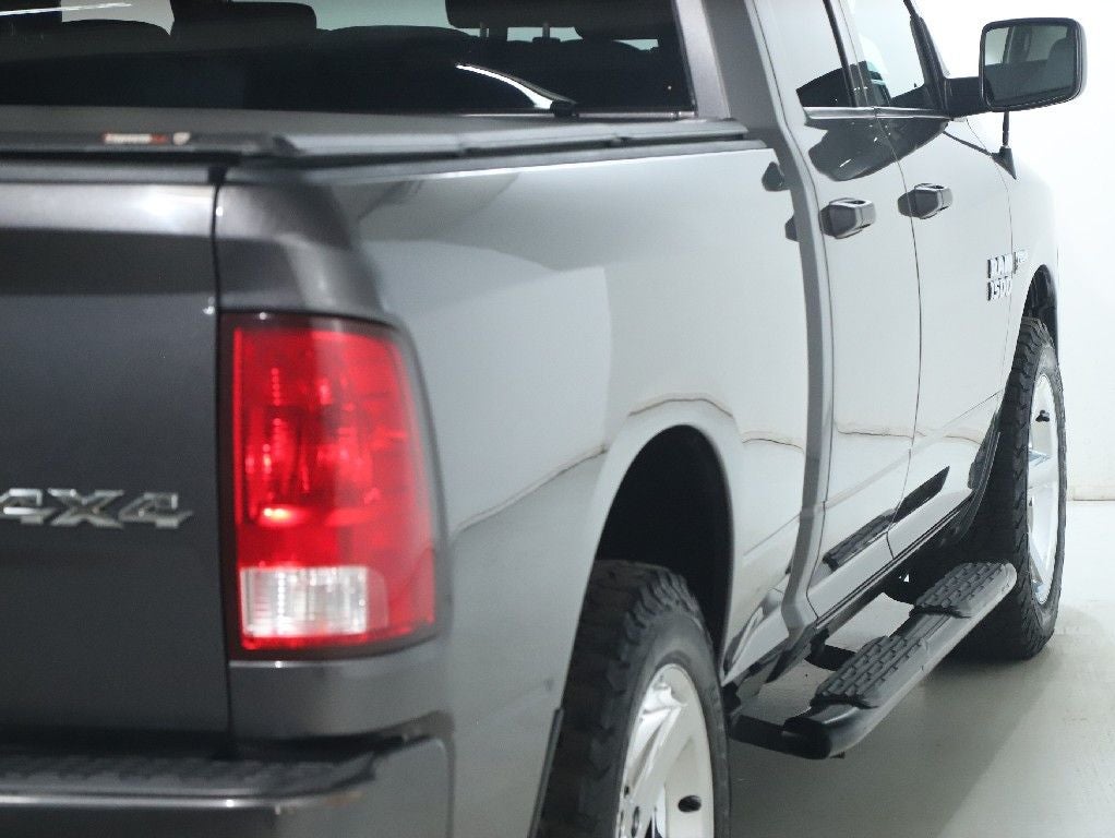 2017 RAM 1500 Express Quad Cab 4x4 6'4' Box