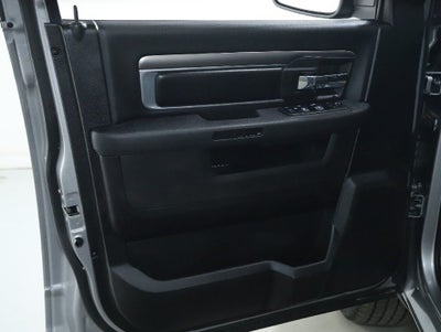 2024 RAM 1500 Classic Warlock Crew Cab 4x4 5'7' Box