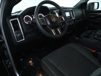 2024 RAM 1500 Classic Warlock Crew Cab 4x4 5'7' Box