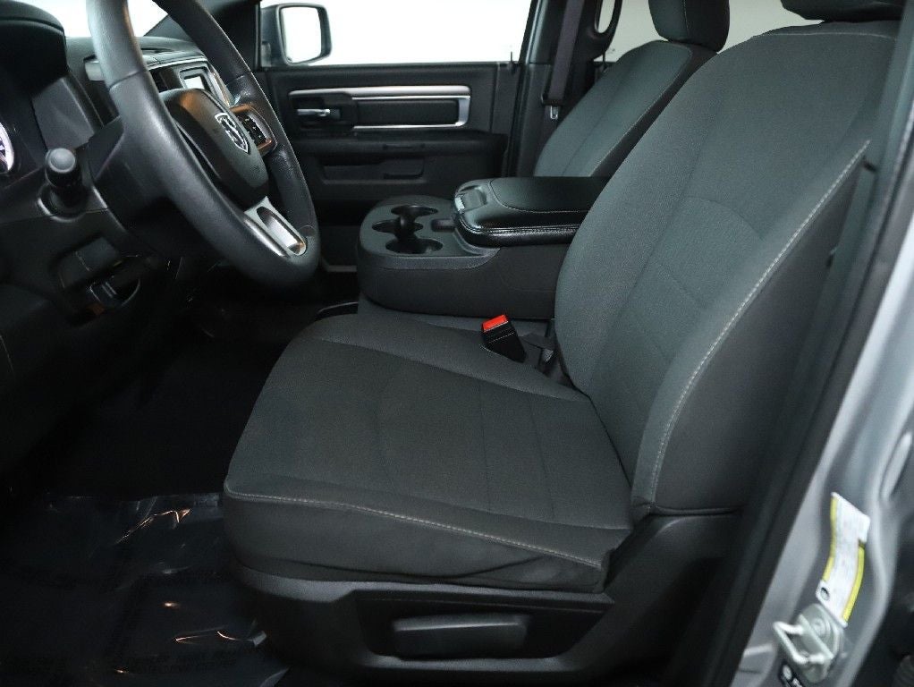 2024 RAM 1500 Classic Warlock Crew Cab 4x4 5'7' Box