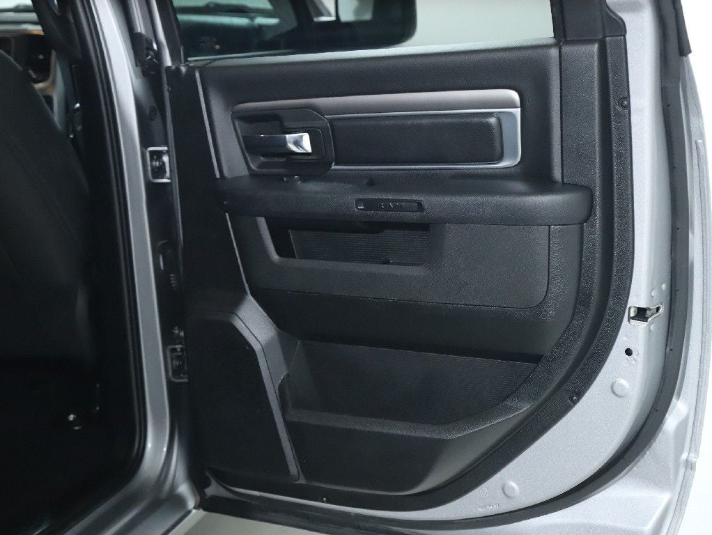 2024 RAM 1500 Classic Warlock Crew Cab 4x4 5'7' Box