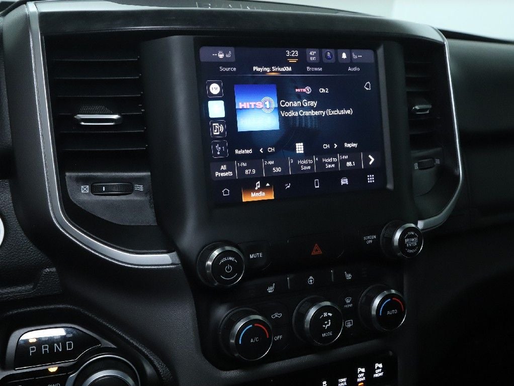 2022 RAM 1500 Big Horn Quad Cab 4x4 6'4' Box