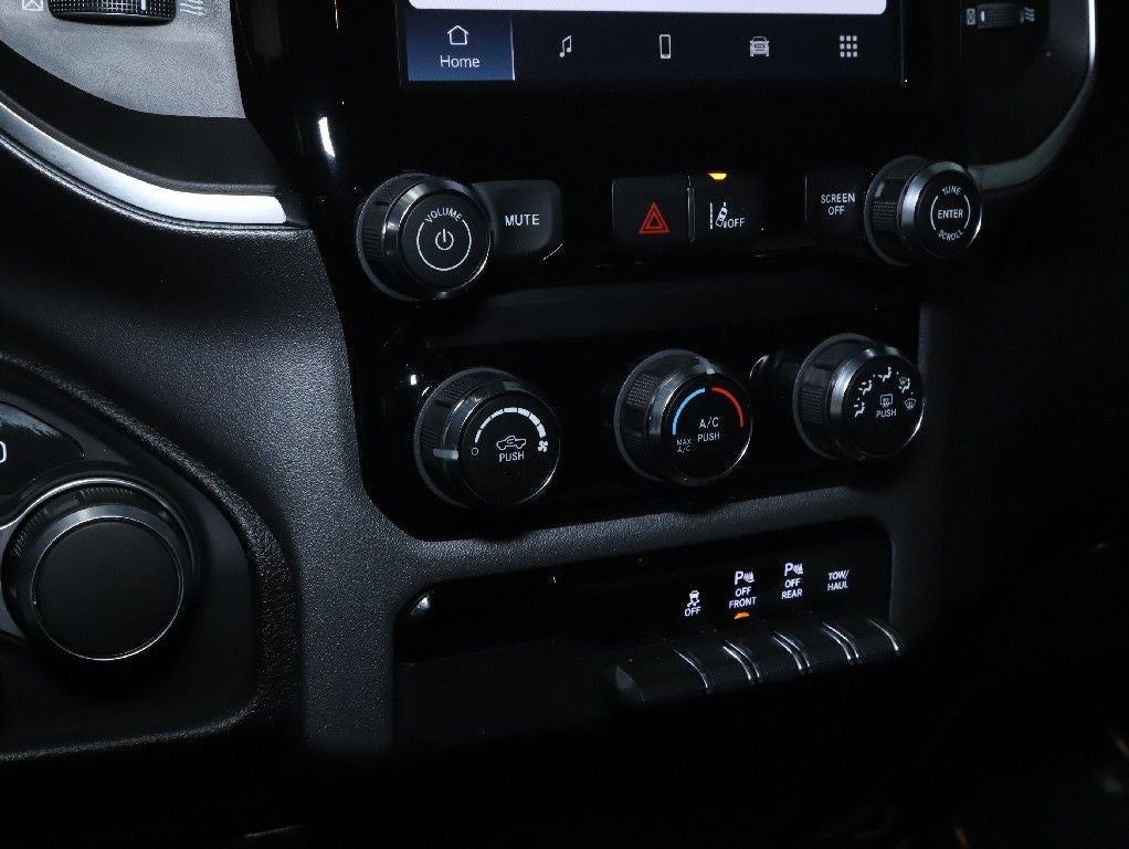 2025 RAM 1500 Big Horn Crew Cab 4x4 5'7' Box