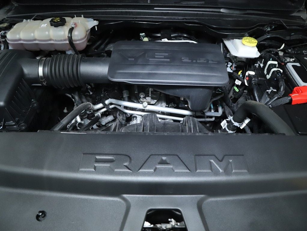 2025 RAM 1500 Big Horn Crew Cab 4x4 5'7' Box