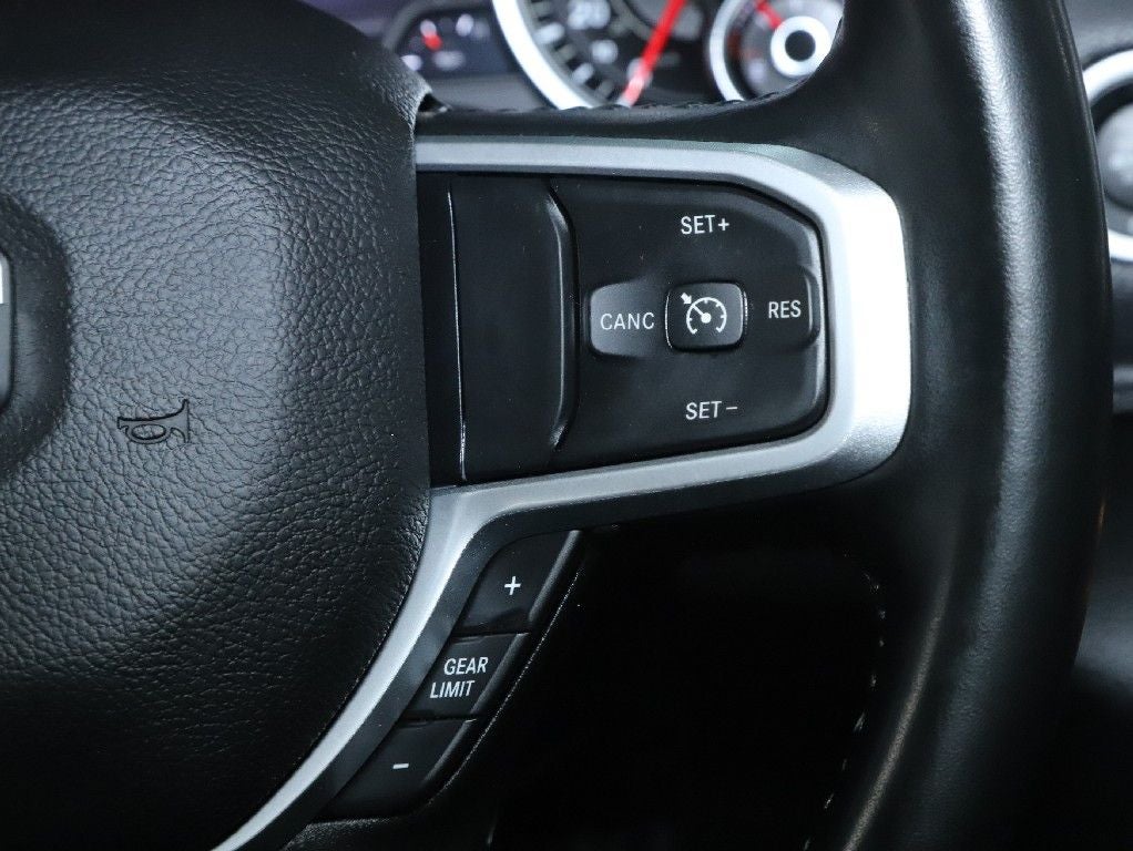 2022 RAM 1500 Big Horn Crew Cab 4x4 5'7' Box