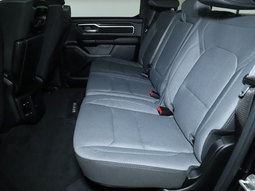 2024 RAM 1500 Big Horn Crew Cab 4x4 5'7' Box